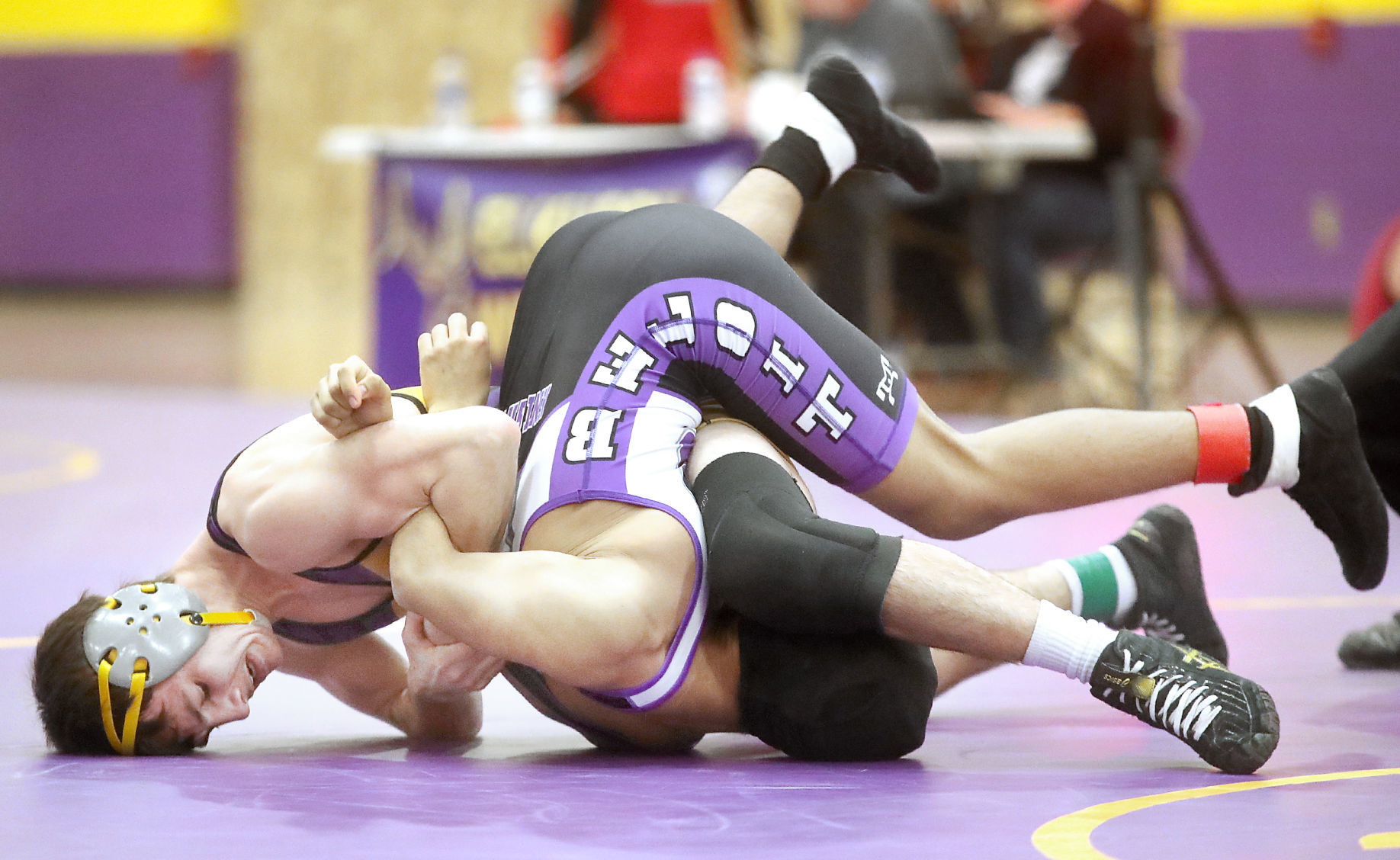 Wrestling regionals begin